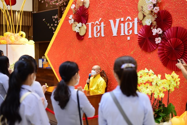 Chùm ảnh mồng một Tết Nhâm Dần